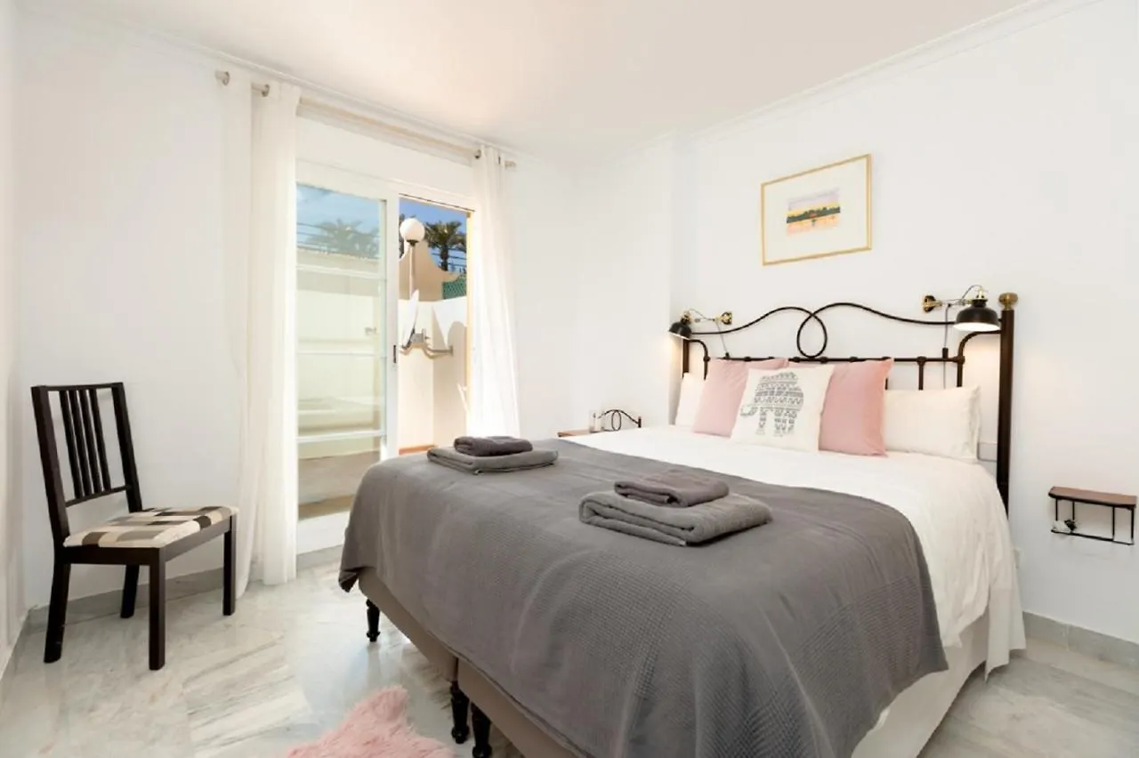 Puerto Banus Senorio De Aloha 3 Bed Apartment With Seaviews Marbella